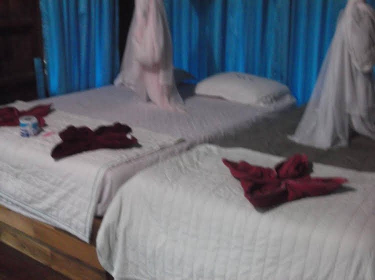 Bamboo House,Khlong Sok>>Khao Sok National Park,2 star