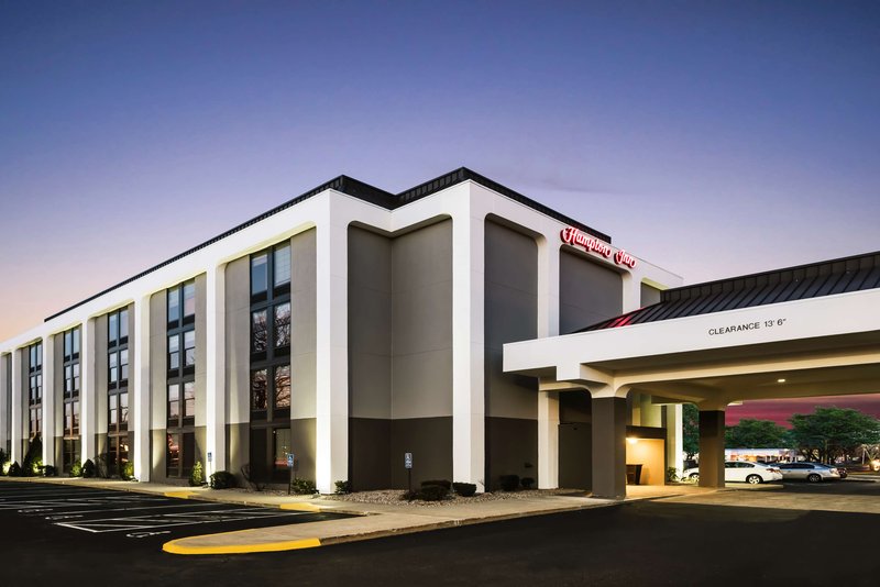 Hampton Inn West Springfield,Hampden>>Chicopee,2.5 star
