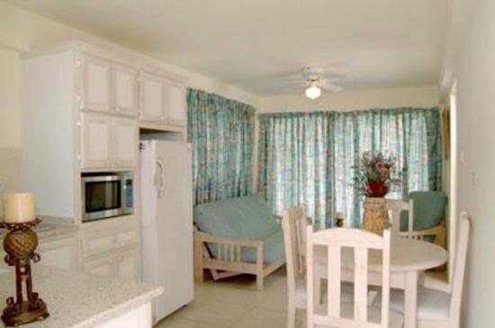 Melrose Beach Apartment