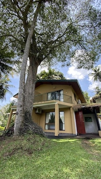 Oruthota Chalets,Digana>>Adhikarigama,3.5 star
