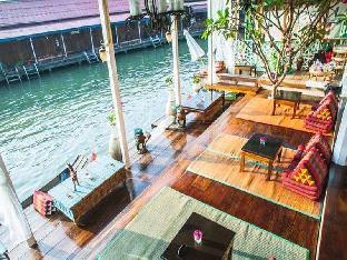 at casa guesthouse amphawa