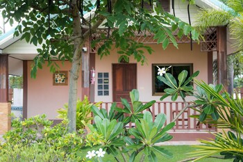 Chum Phae Lagoon Resort,Khon Kaen>>Chum Phae,2.5 star