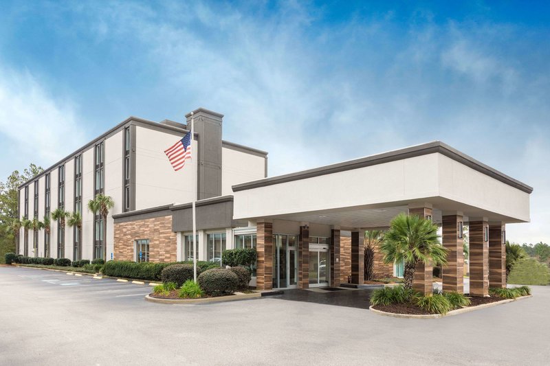 Wyndham Garden Summerville,Ladson>>Charleston,3 star