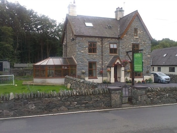 Pant Teg,Conwy>>Bangor,3 star