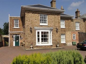 Beaufort Lodge,Somerset>>Bristol,2 star