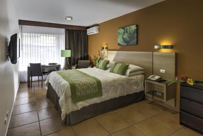 hotel residence inn suites cristina
