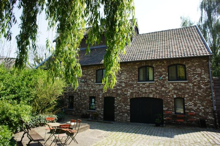 B&B De Dubbelmolen,Flemish Region>>Tongeren,3 star