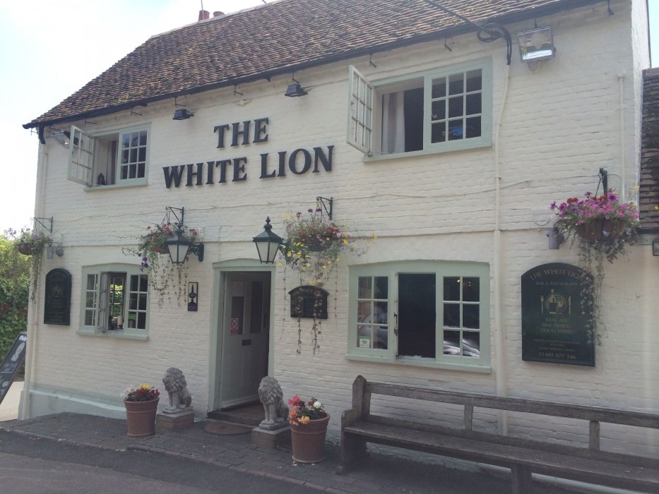 The White Lion,Droxford>>Brockenhurst,4 star