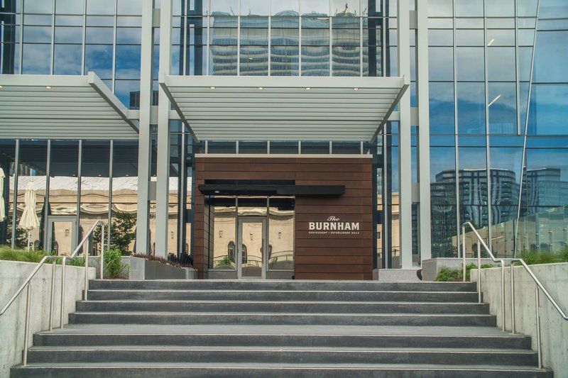 Hilton Cleveland Downtown,Burke Lakefront Airport>>Brunswick,4 star