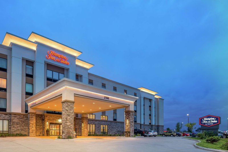 Hampton Inn & Suites Ames,Iowa>>Ames,2.5 star