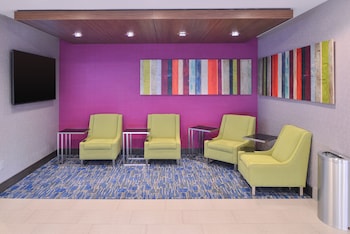 holiday inn express and suites bryant benton area