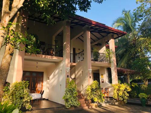 West Dene,Negombo>>Katunayake,4 star
