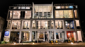 Palassa Private Residences,Boracay>>Balabag,3.5 star
