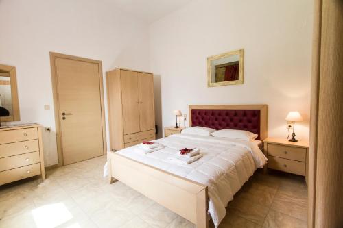Agarathos,Crete>>Chania,3 star