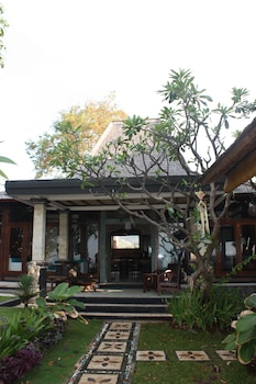 Joglo On The Beach,Banjar>>Bali,3 star