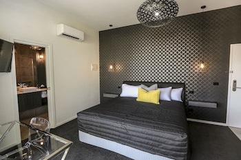 indulge apartments cbd