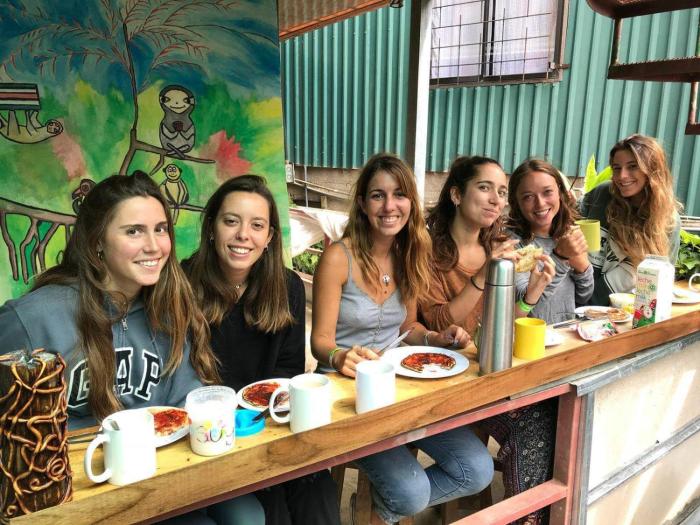 Mi Casa Tica Backpackers,Puntarenas>>Monteverde,1 star