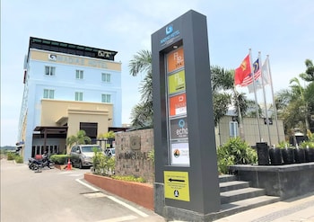 nadias hotel cenang langkawi
