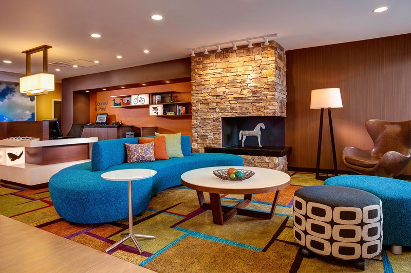 Fairfield Inn & Suites By Marriott Lincoln Southeast
