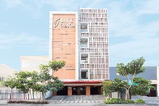 life hotel mayjend sungkono surabaya