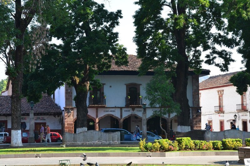 Hotel Mansion Iturbe,Patzcuaro>>Morelia,4 star