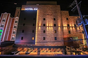 hotel 2 4