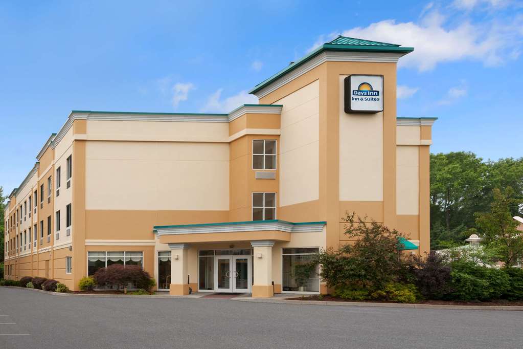 days inn and suites by wyndham albany