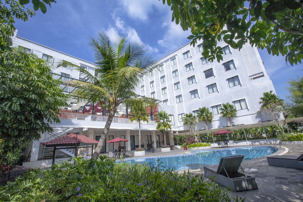 Padjadjaran Suites Resort & Convention,Near The Jungle Water Adventure,3.5 star