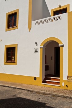 castilho guesthouse adults only