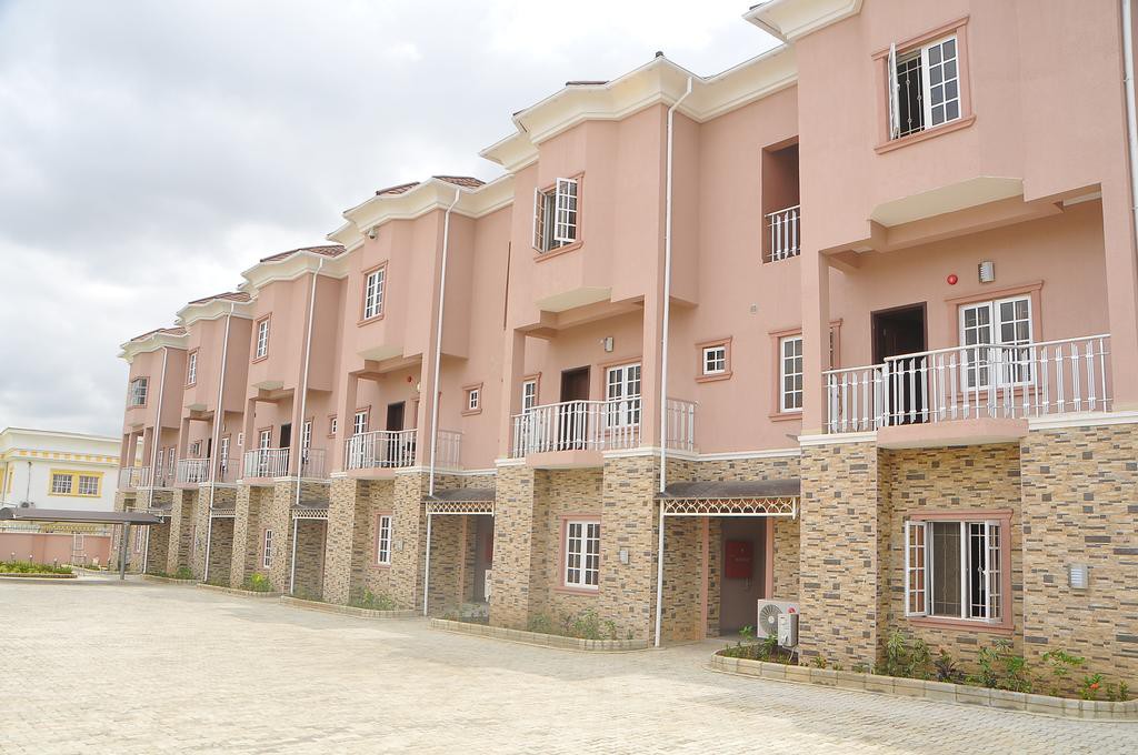 sheer luxury apartments and suites