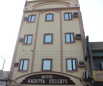 Hotel Aaditya Heights,Golden Temple Road,1 star
