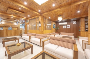 Snow Peak Retreat & Cottages ( Centrally Heated - Hill View),Hadimba Road,4 star