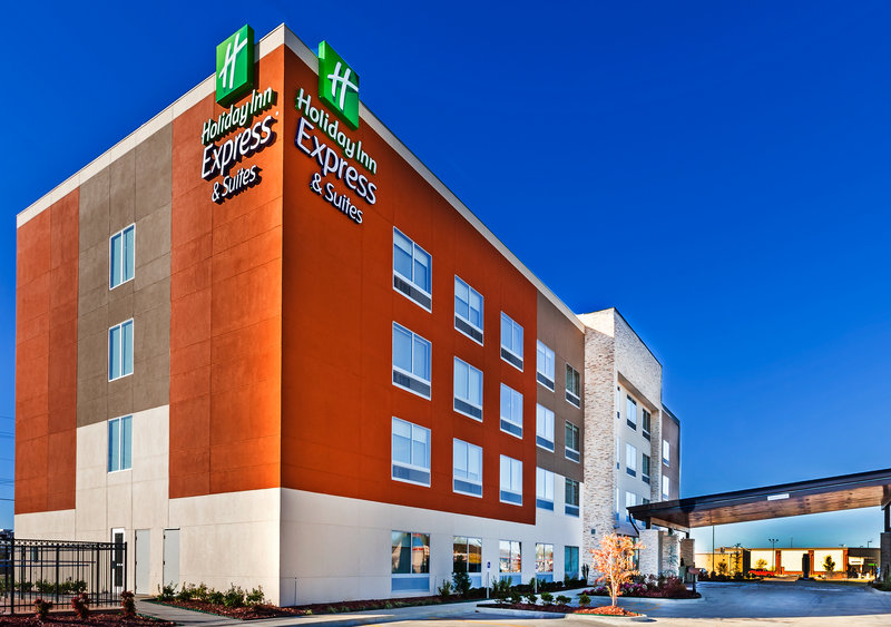 Holiday Inn Express And Suites Tulsa West Sand Spr