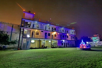 Hotel Mangalam Palace - Lucknow Airport,India>>Lucknow,2 star