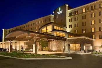 Embassy Suites By Hilton Akron Canton Airport,Barberton>>Akron,4 star