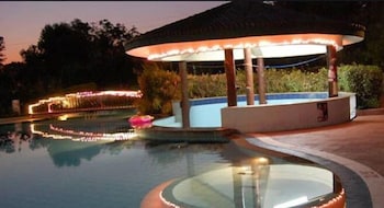 Blue Country Resort,Khingar Road,3 star