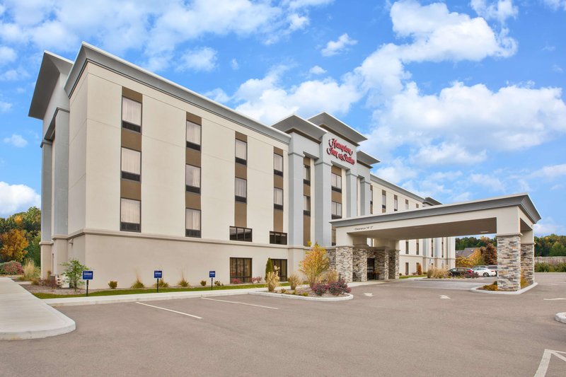 Hampton Inn & Suites Alliance