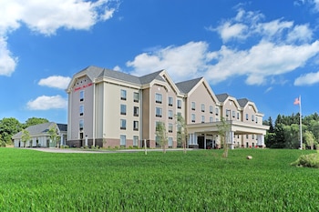 hampton inn and suites cazenovia