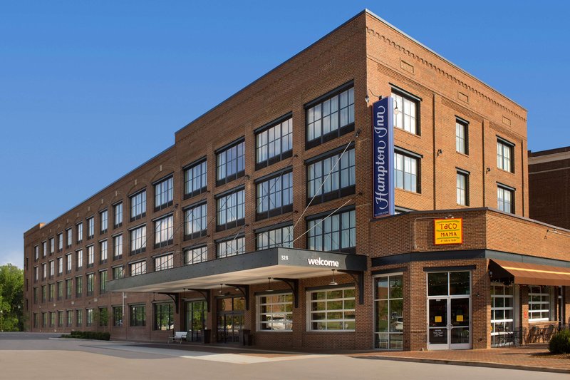 hampton inn huntsville village of providence