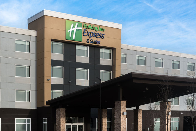 holiday inn express and suites west edmonton mall area