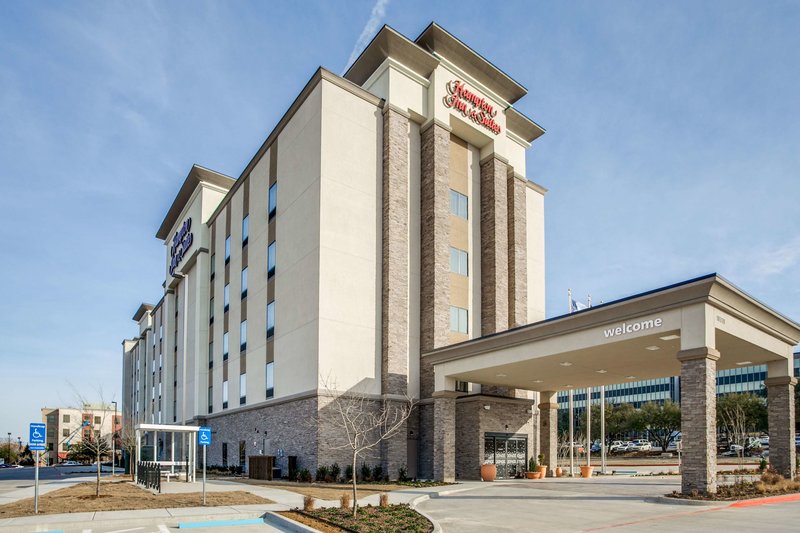 hampton inn and suites north dallas central expy