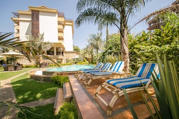 waridi paradise hotel and suites