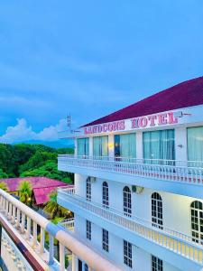 Landcons,Kuah>>Kedah,2 star