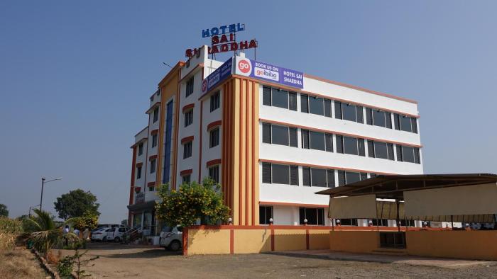 Hotel Sai Shraddha,Akola>>Ahmednagar,3 star
