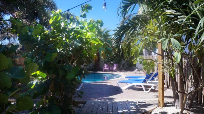 paulines apartments aruba