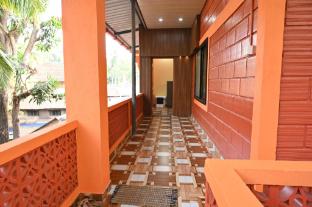 Haripriya Residency,Temple Road,5 star
