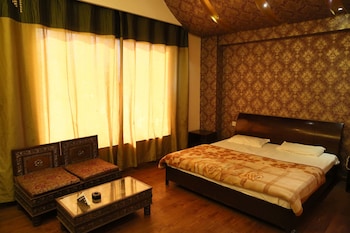 Sydney Grand Hotel & Resort,New Delhi>>Delhi,3 star