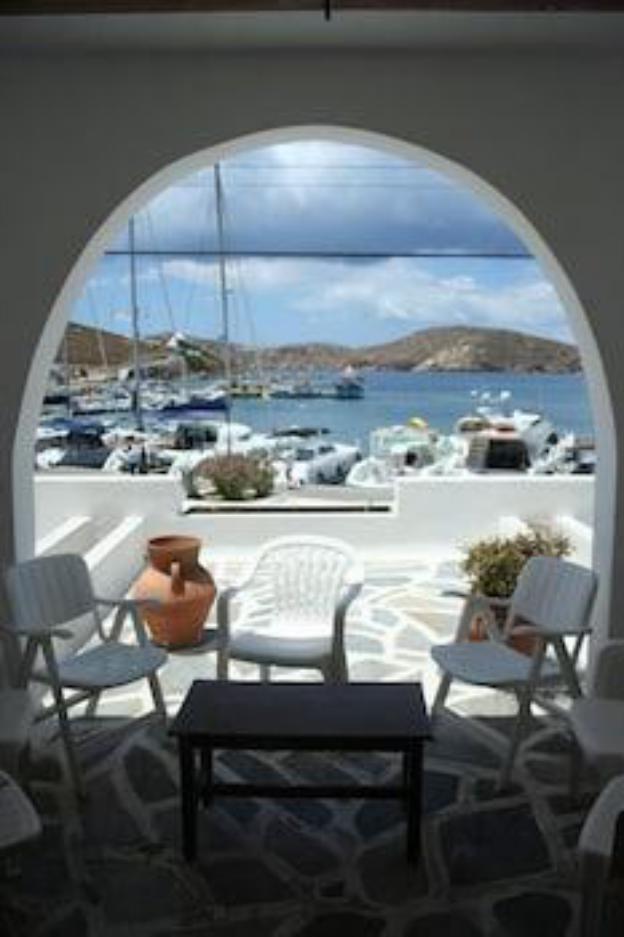 Flisvos Hotel,Ios>>Agios Nikolaos,2 star