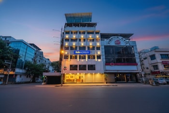 Fabhotel Shravan,SITABULDI,3 star