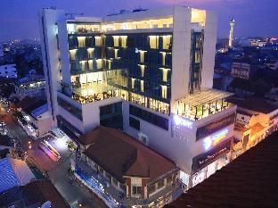 Pasar Baru Square Hotel Bandung Man,Jl. Otto Iskandardinata No. 81-89,3 star